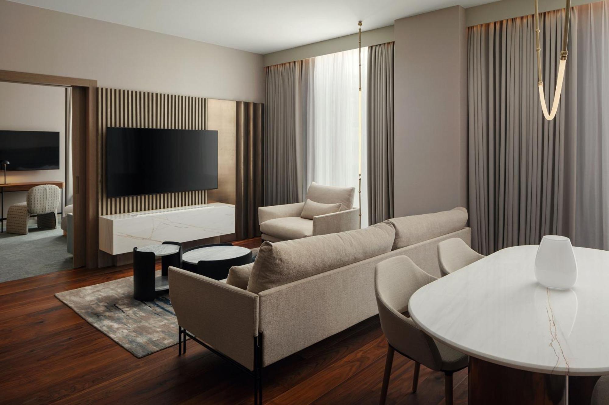 Courtyard By Marriott Erevan Exterior foto